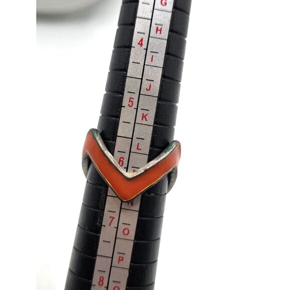 Vintage Chevron Shape Silver Tone Ring With Orange Enamel Design Size 7 - Picture 4 of 5